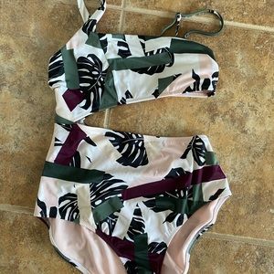 Size Small Athleta one piece swimsuit.